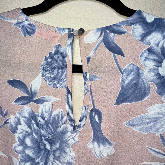 Floral Print Romper - Picture 4 of 5